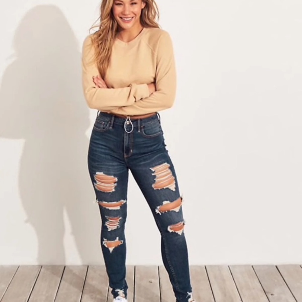 Hollister ultra high rise jeans SOLD Ⓜ️ercari